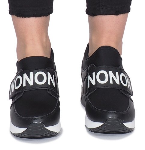 Černé sportovní tenisky s podpatky Monon